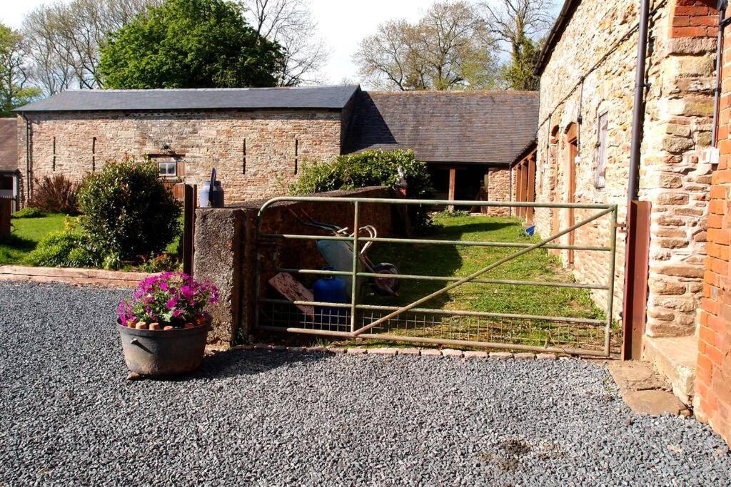 Upper Heath Farm - Stable Cottage Craven Arms Exterior foto